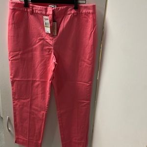 Vineyard Vines pink capri pants chino style